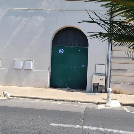 Sur Quai Avec Exterieur Et Parking Apartment