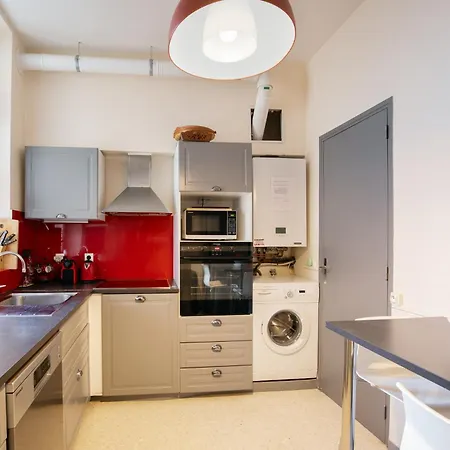 Spacieux Et Chic Sur Les Quais Avec Parking Apartamento