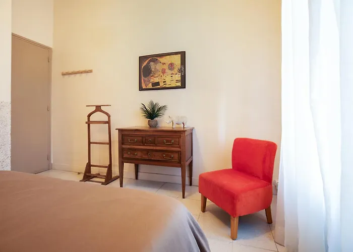 Appartamento Sur Quai Avec Extérieur Et Parking